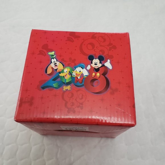 Disneyland Mickey Mouse and Friends Mug NEW IN BOX - Picture 8 of 8